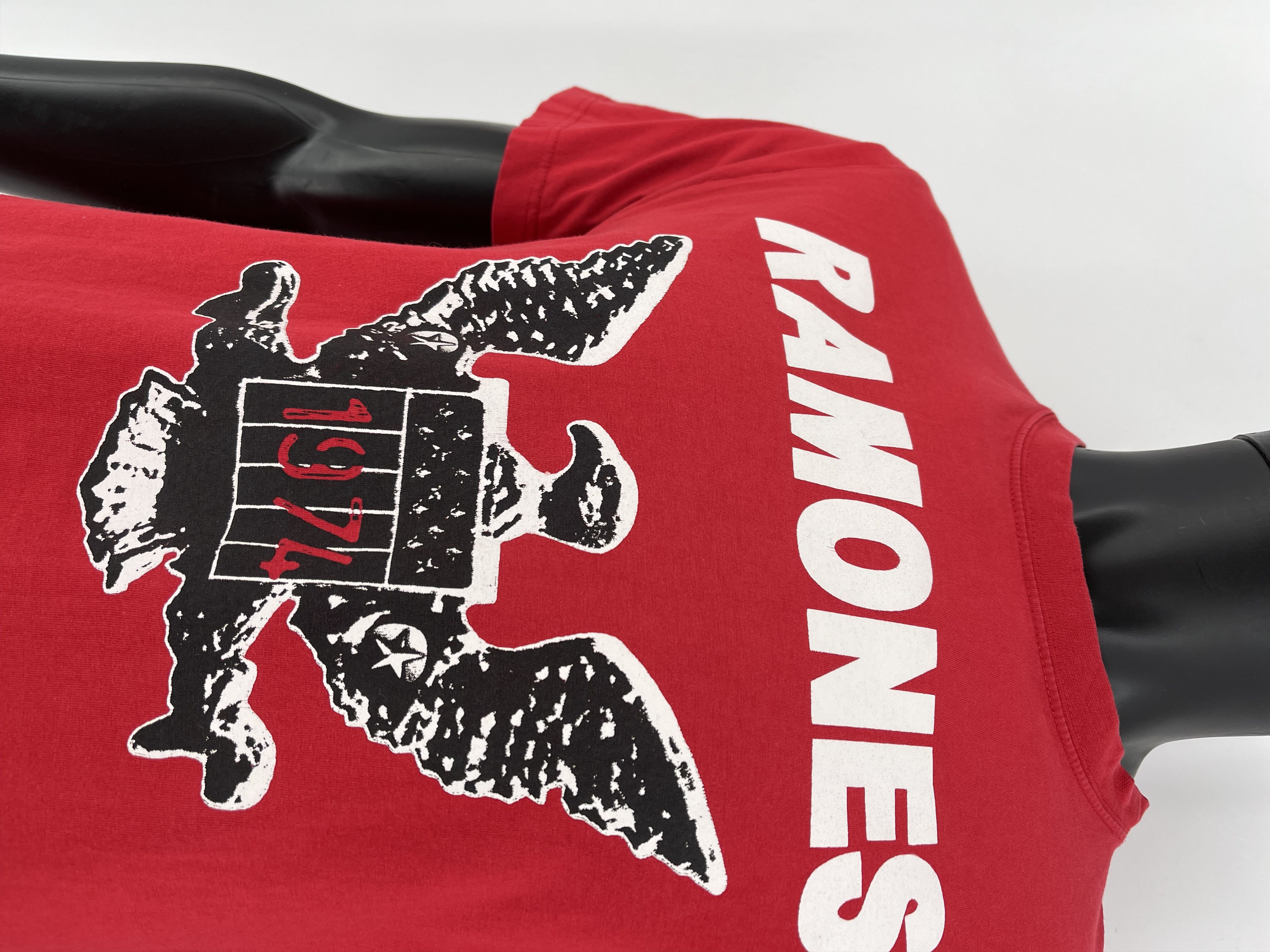Band Tees Vintage Y2K Punk Rock Ramones Band Tee T Shirt Size US S / EU 44-46 / 1 - 7 Thumbnail