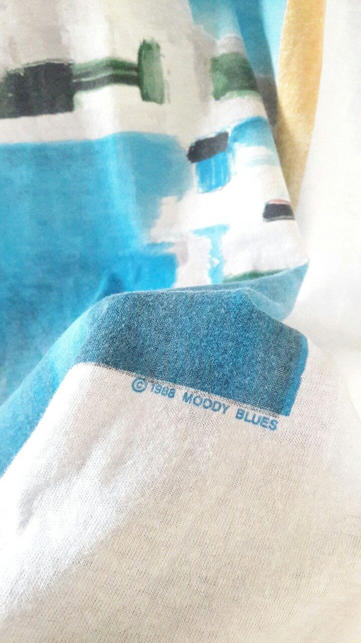 Band Tees Vintage Moody Blues 1988 Thin Almost Deadstock Tour Tshirts Size US M / EU 48-50 / 2 - 3 Thumbnail