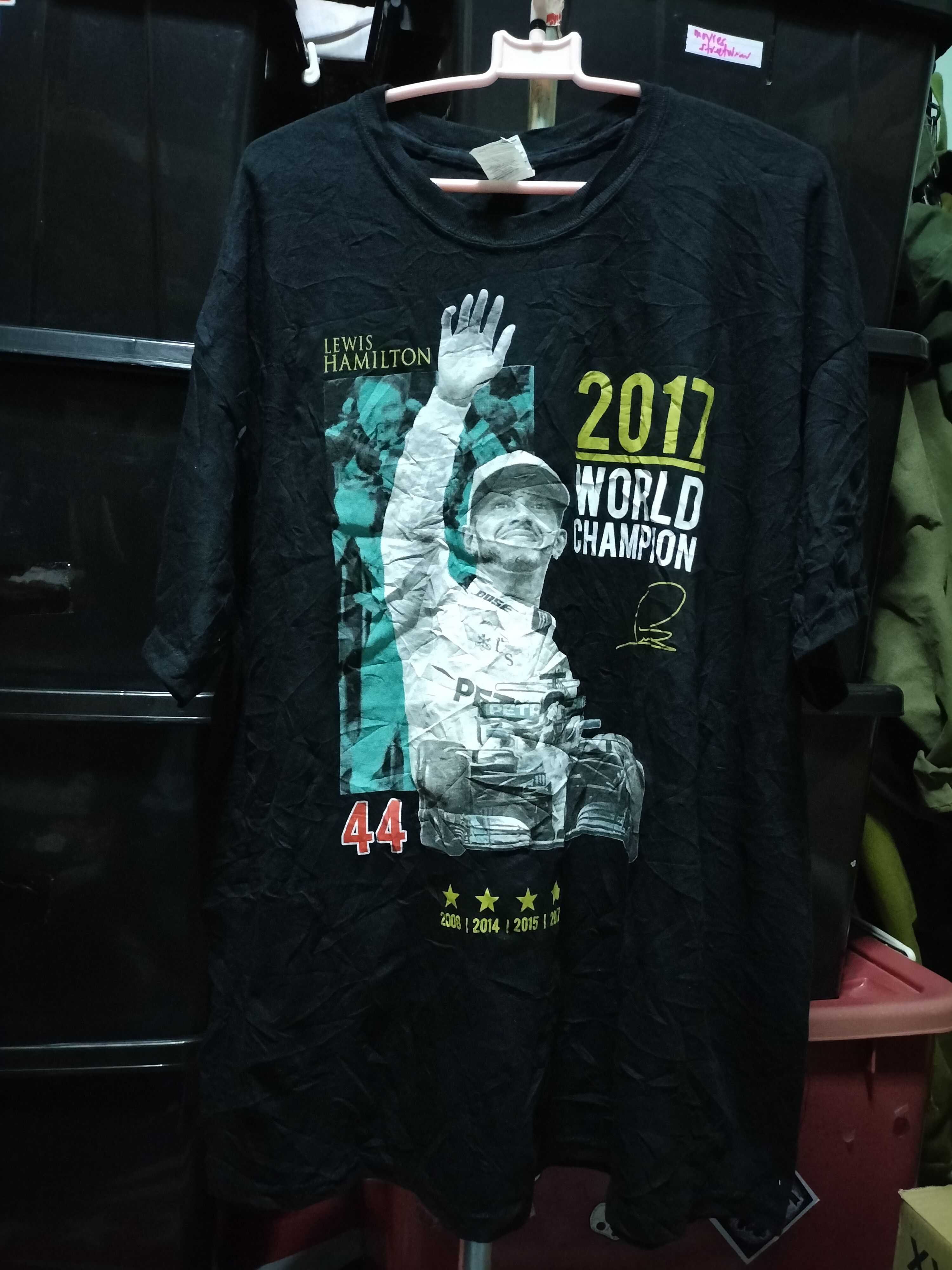 Vintage Lewis Hamilton Formula 1 world Champion 2017 collection tees Size US XL / EU 56 / 4 - 1 Thumbnail