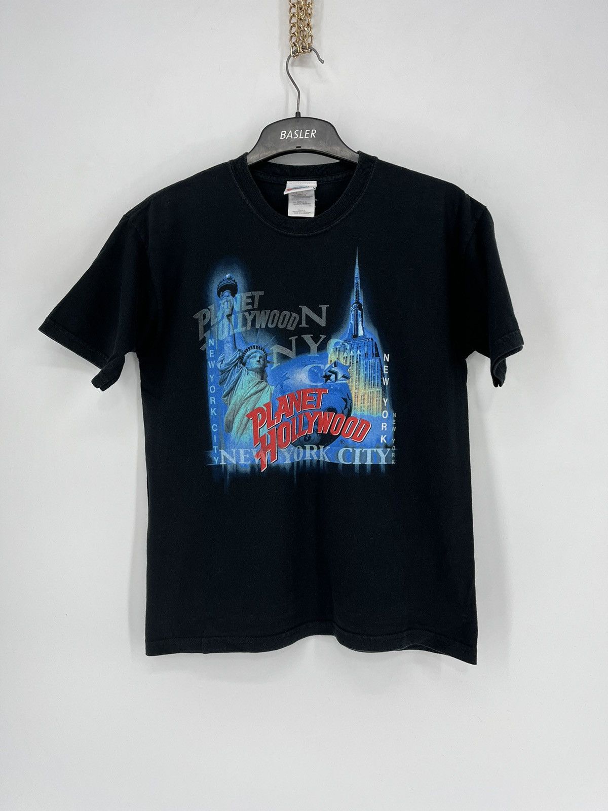 Disney × Planet Hollywood × Vintage Vintage Planet Hollywood Disney Resorts Tee Size US L / EU 52-54 / 3 - 5 Thumbnail