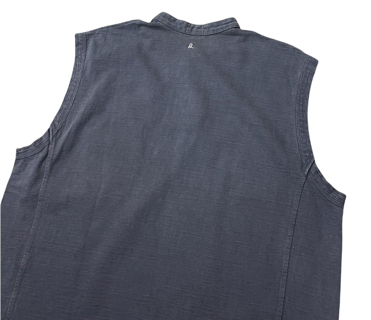 45rpm 45rpm Sleeveless distressed design Size US L / EU 52-54 / 3 - 4 Thumbnail