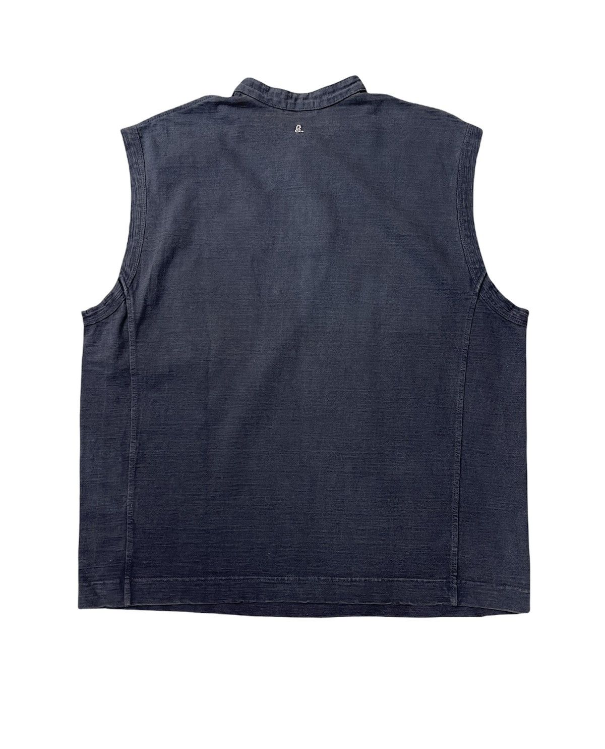 45rpm 45rpm Sleeveless distressed design Size US L / EU 52-54 / 3 - 3 Thumbnail