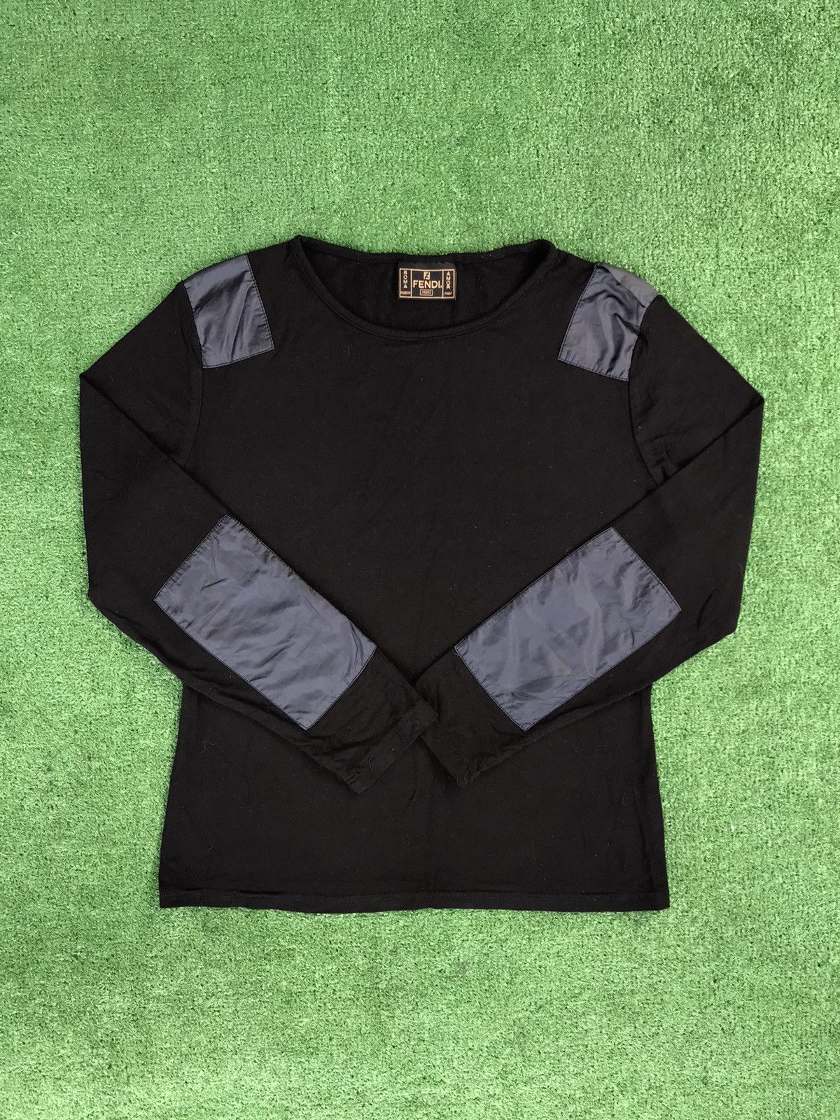 Fendi Vintage Fendi Blouse with patches Size US S / EU 44-46 / 1 - 1 Thumbnail