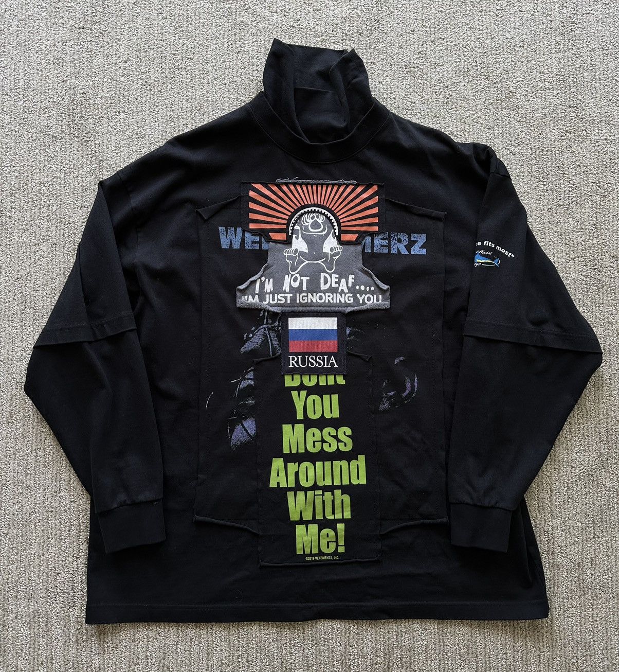 NEED GONE ASAP**FW19 LAYERED PATCH TEE SHIRT SWEATER