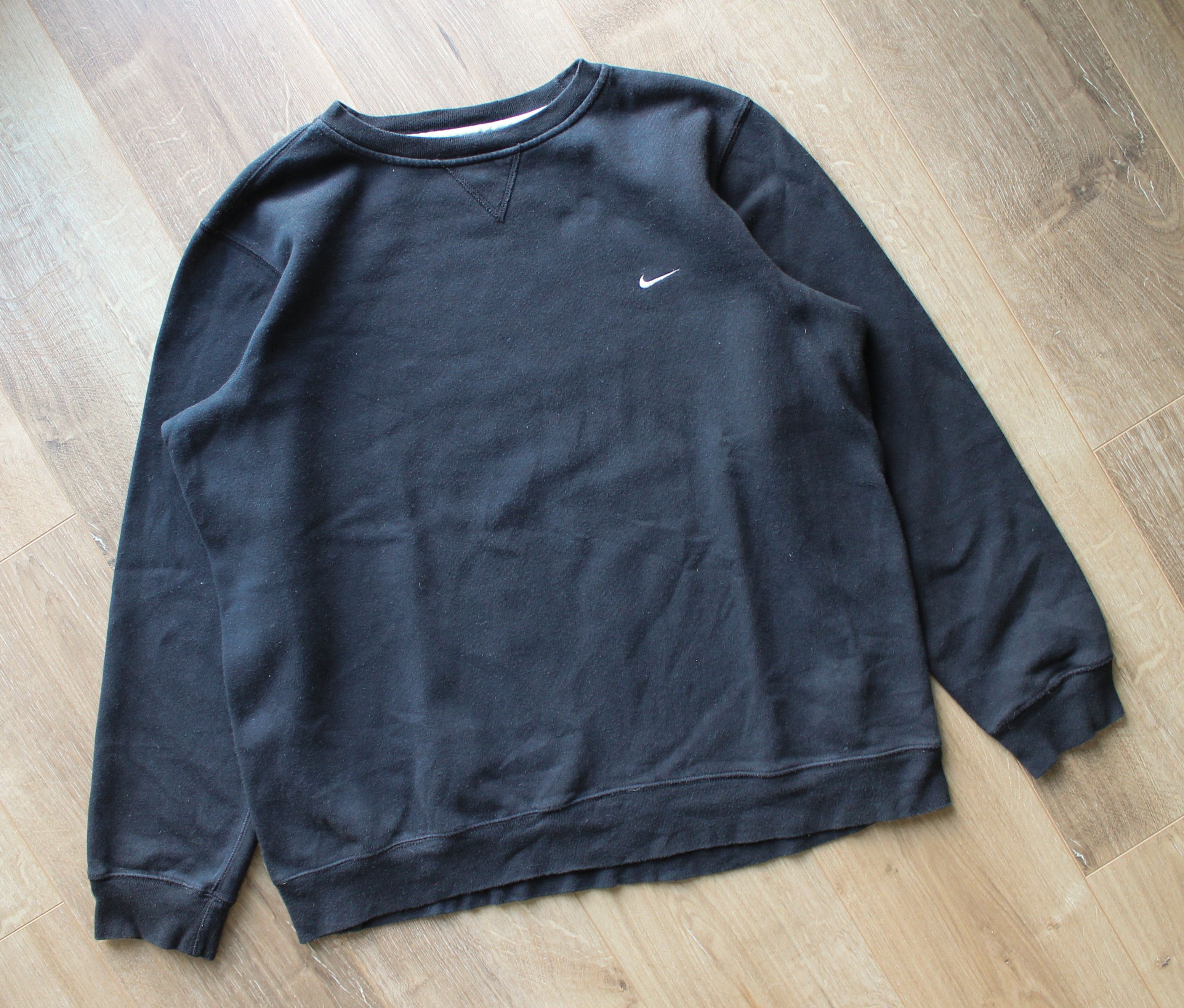 Nike Vintage Nike Embroidered swoosh black sweatshirt Size US M / EU 48-50 / 2 - 1 Thumbnail