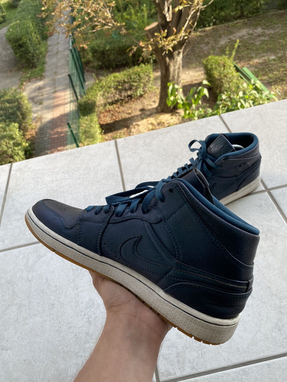 Jordan Brand Nike Air Jordan 1 Retro Mid Nouveau "Space Blue" Gum Size US 8.5 / EU 41-42 - 7 Thumbnail