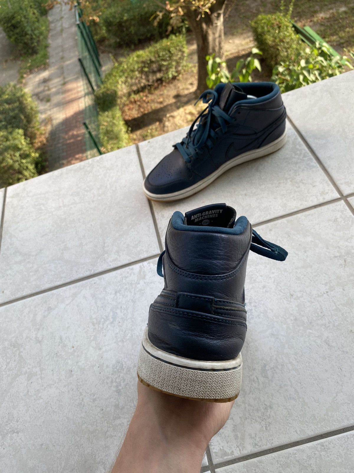Jordan Brand Nike Air Jordan 1 Retro Mid Nouveau "Space Blue" Gum Size US 8.5 / EU 41-42 - 4 Thumbnail