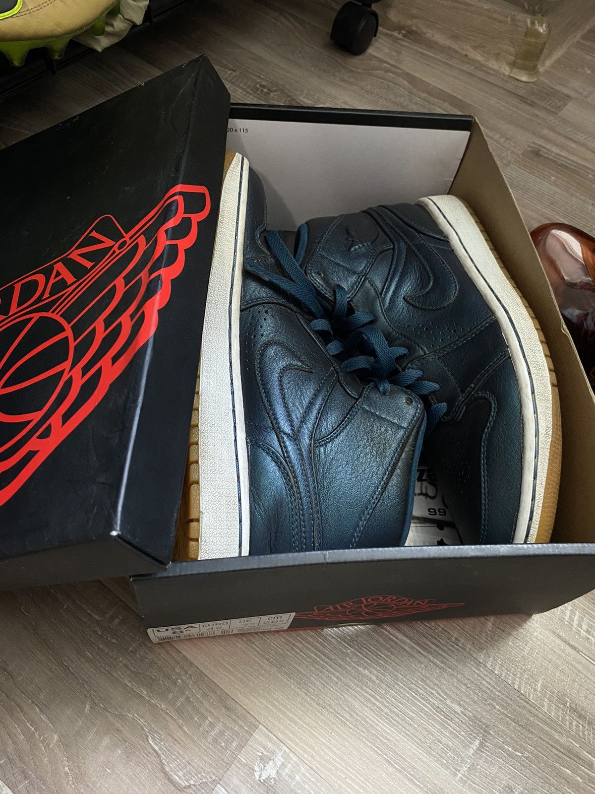 Jordan Brand Nike Air Jordan 1 Retro Mid Nouveau "Space Blue" Gum Size US 8.5 / EU 41-42 - 23 Thumbnail