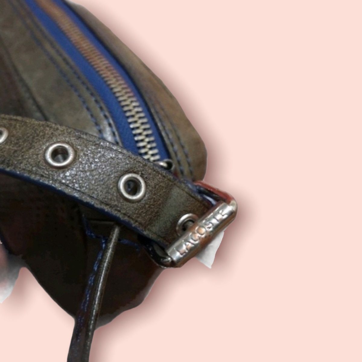 Lacoste × Leather × Vintage LACOSTE LEATHER CROSSBODY SLING Size ONE SIZE - 15 Thumbnail