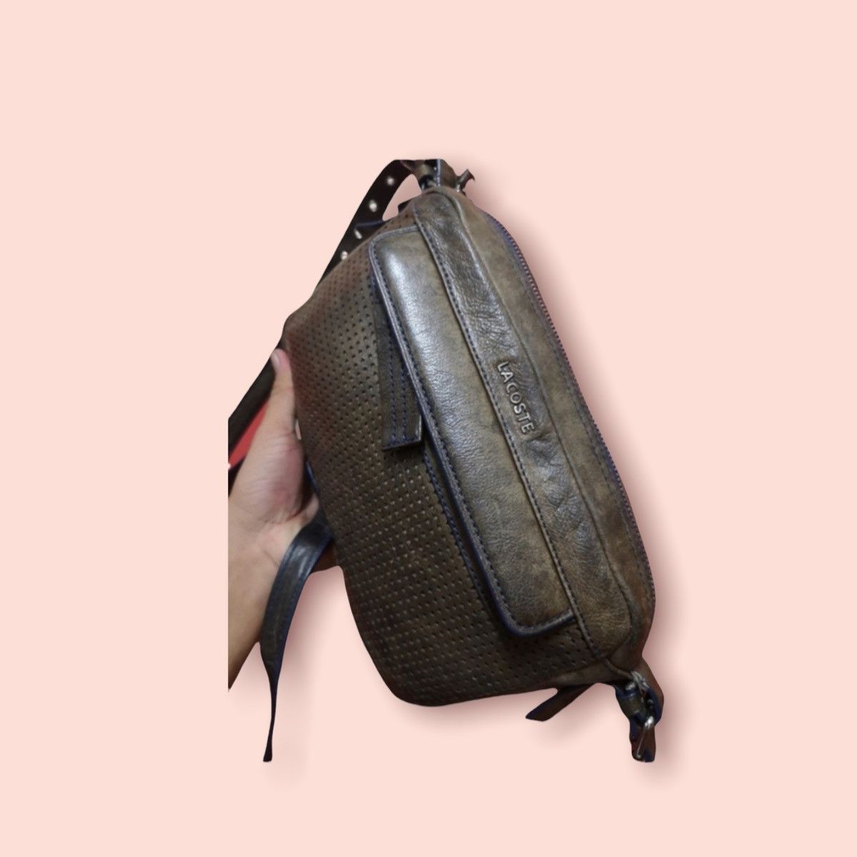 Lacoste × Leather × Vintage LACOSTE LEATHER CROSSBODY SLING Size ONE SIZE - 4 Thumbnail
