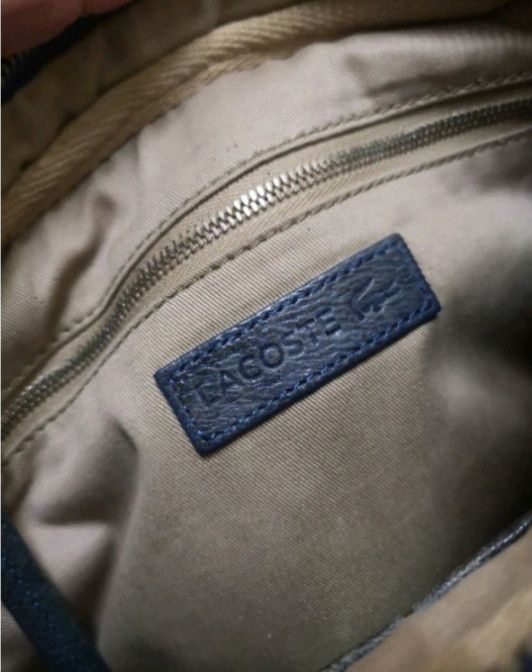 Lacoste × Leather × Vintage LACOSTE LEATHER CROSSBODY SLING Size ONE SIZE - 14 Thumbnail
