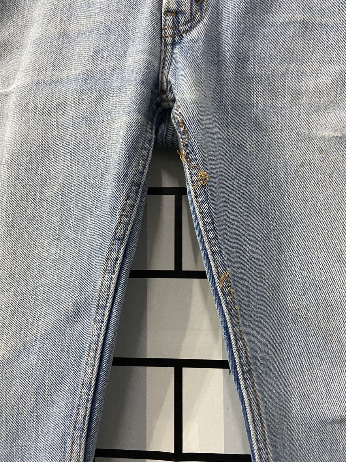 Levi's × Vintage Vintage Levi’s 505 Straight Fit Distressed Denim Pants Size US 32 / EU 48 - 10 Thumbnail