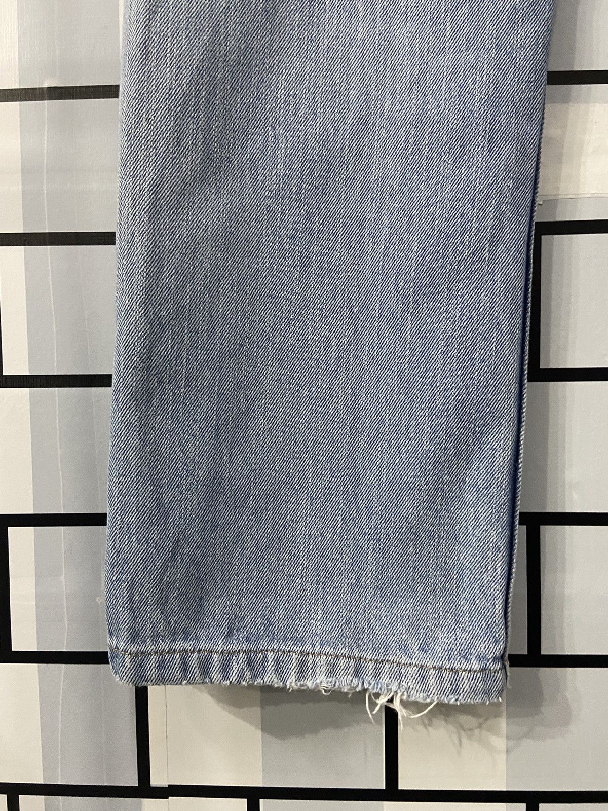 Levi's × Vintage Vintage Levi’s 505 Straight Fit Distressed Denim Pants Size US 32 / EU 48 - 17 Thumbnail