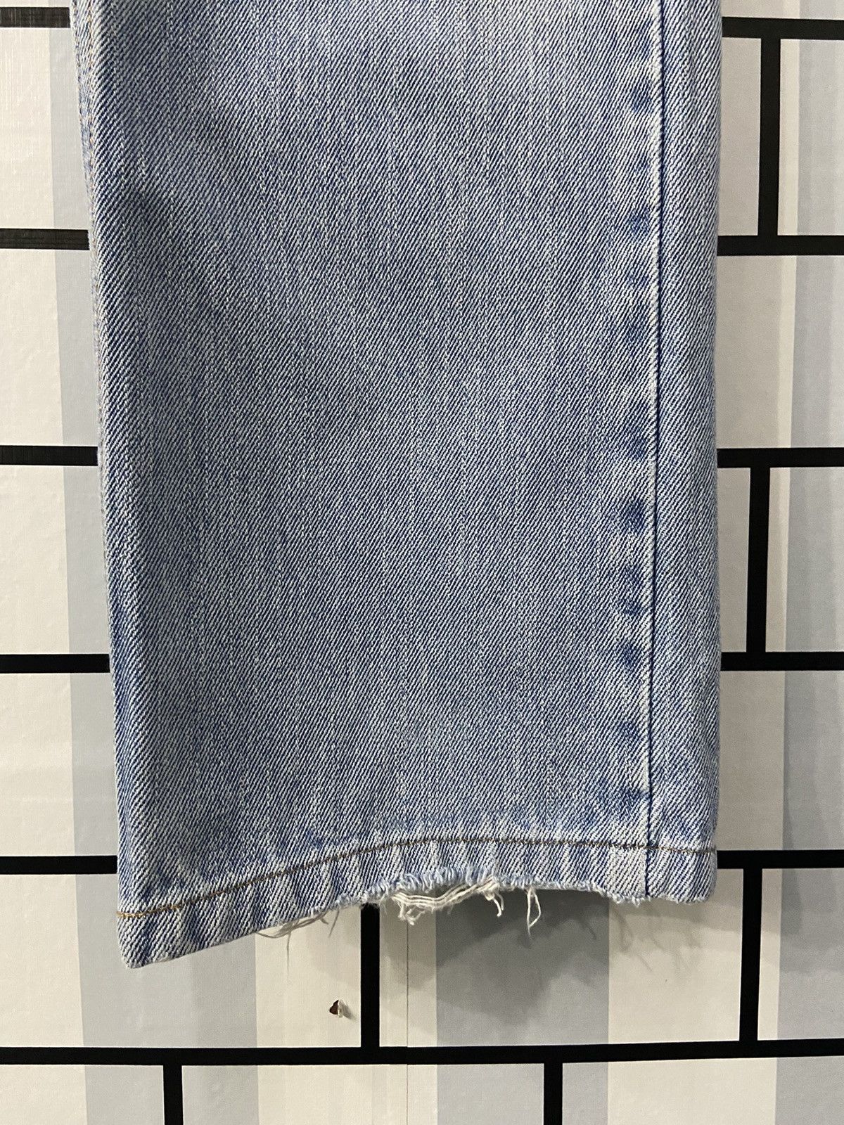 Levi's × Vintage Vintage Levi’s 505 Straight Fit Distressed Denim Pants Size US 32 / EU 48 - 7 Thumbnail