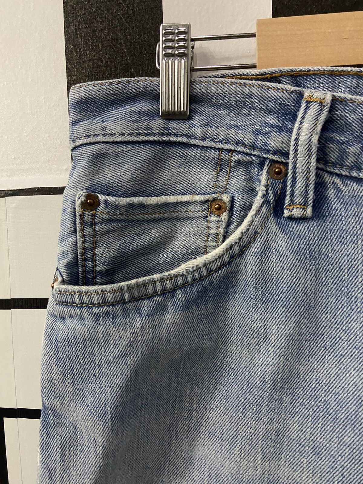 Levi's × Vintage Vintage Levi’s 505 Straight Fit Distressed Denim Pants Size US 32 / EU 48 - 13 Thumbnail