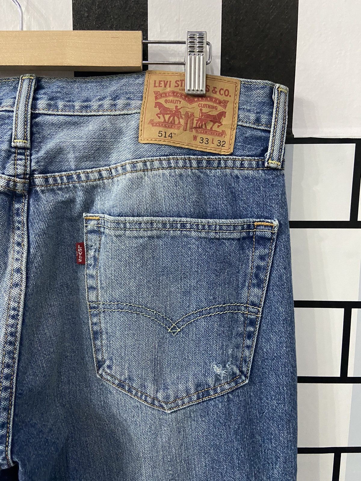 Levi's × Vintage Vintage Levi’s 514 Distressed Blue Wash Denim Pants Size US 35 - 15 Thumbnail