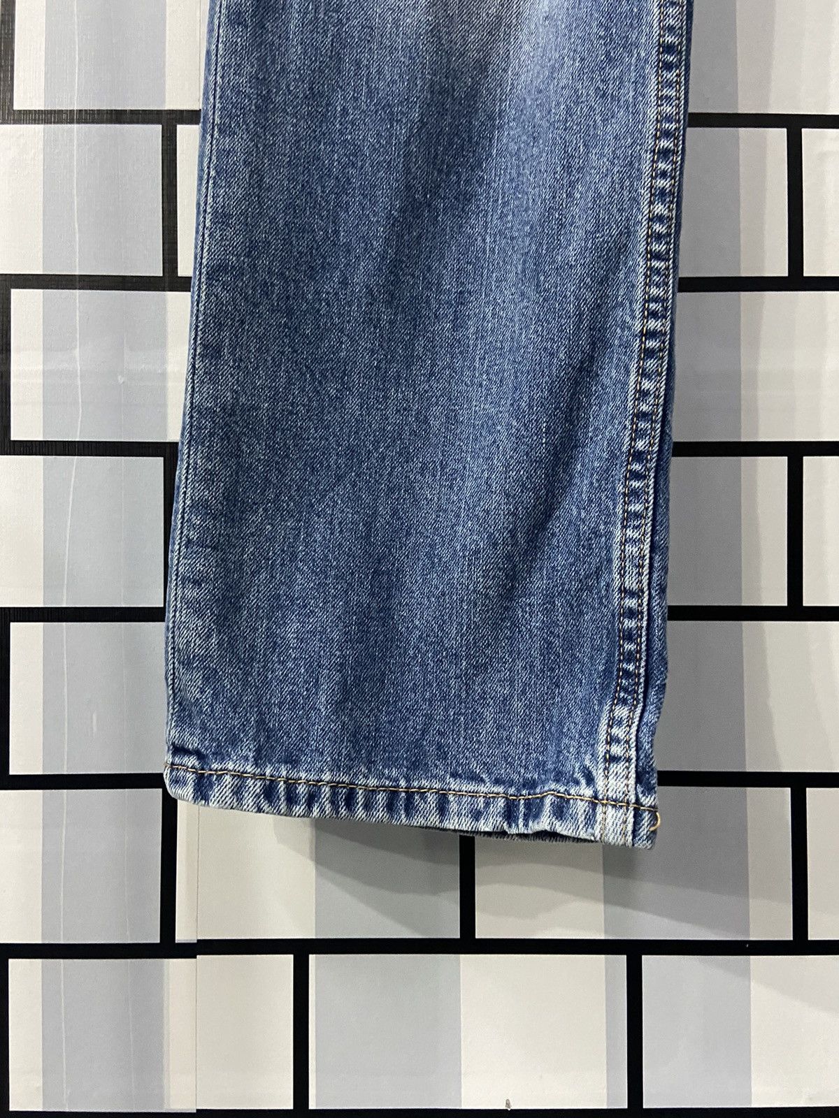 Levi's × Vintage Vintage Levi’s 514 Distressed Blue Wash Denim Pants Size US 35 - 6 Thumbnail