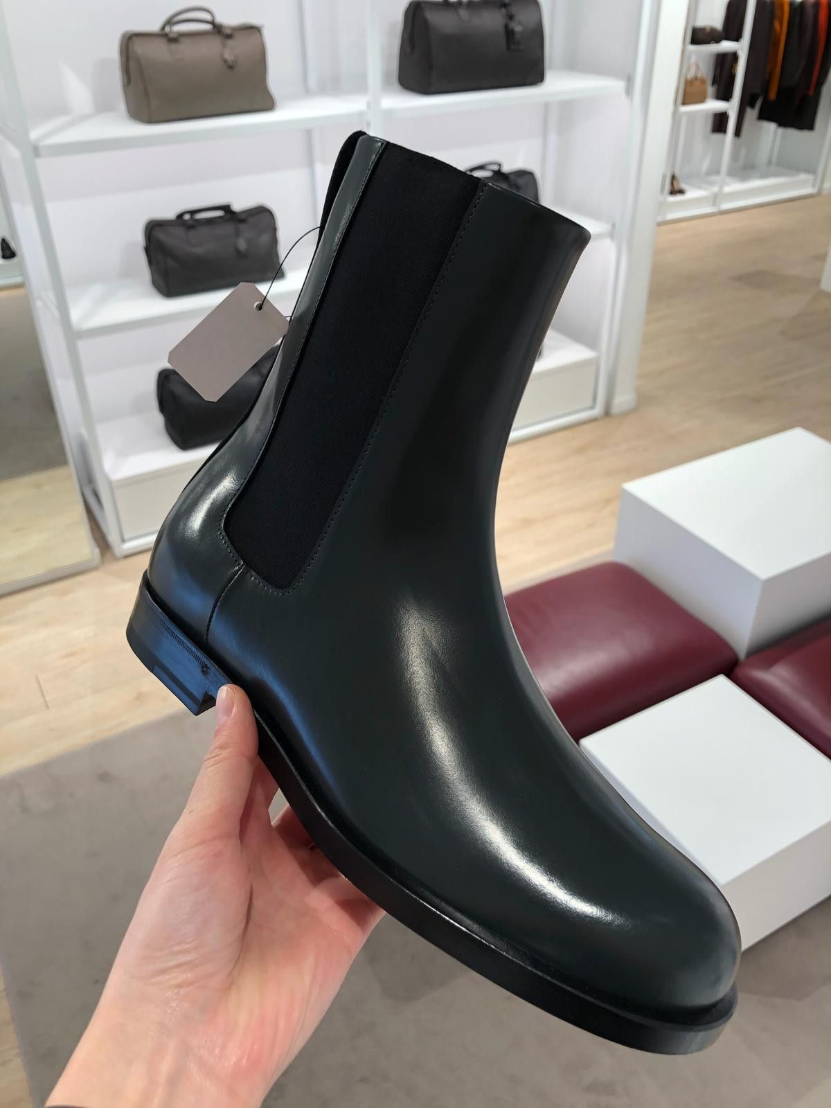 Bottega Veneta Black Chelsea Boots