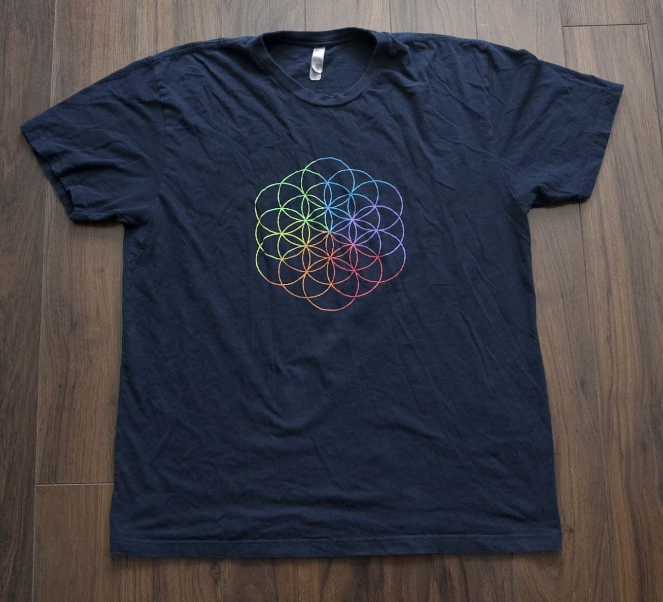 Band Tees Coldplay T Shirt A Head Full of Dreams Tour 2017 Size L Size US L / EU 52-54 / 3 - 1 Thumbnail