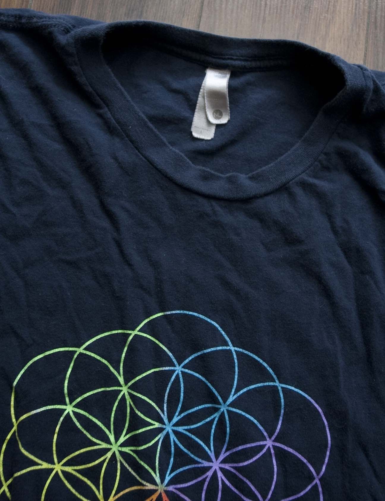 Band Tees Coldplay T Shirt A Head Full of Dreams Tour 2017 Size L Size US L / EU 52-54 / 3 - 2 Thumbnail