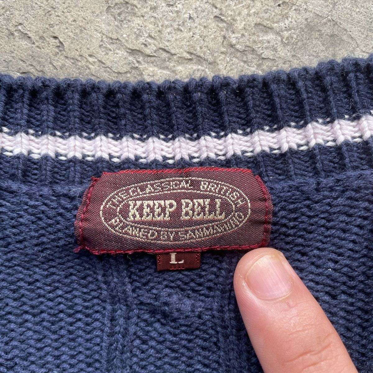 Japanese Brand Vintage Keep Bell Rare Design V Neck Knitwear Sweater Jumper Size US L / EU 52-54 / 3 - 6 Thumbnail