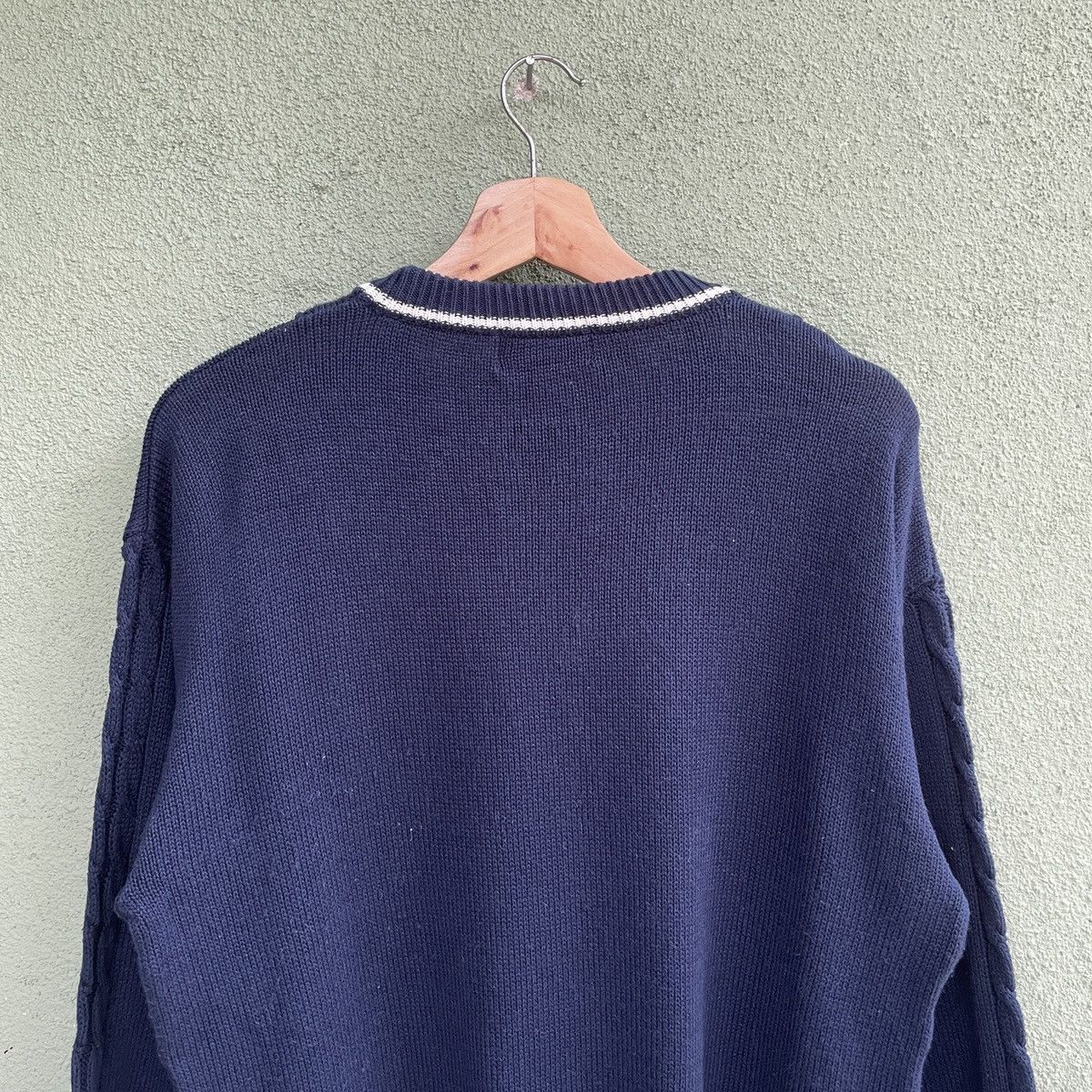 Japanese Brand Vintage Golden Bear V Neck Dark Blue Knitwear Sweater Jumper Size US M / EU 48-50 / 2 - 11 Thumbnail