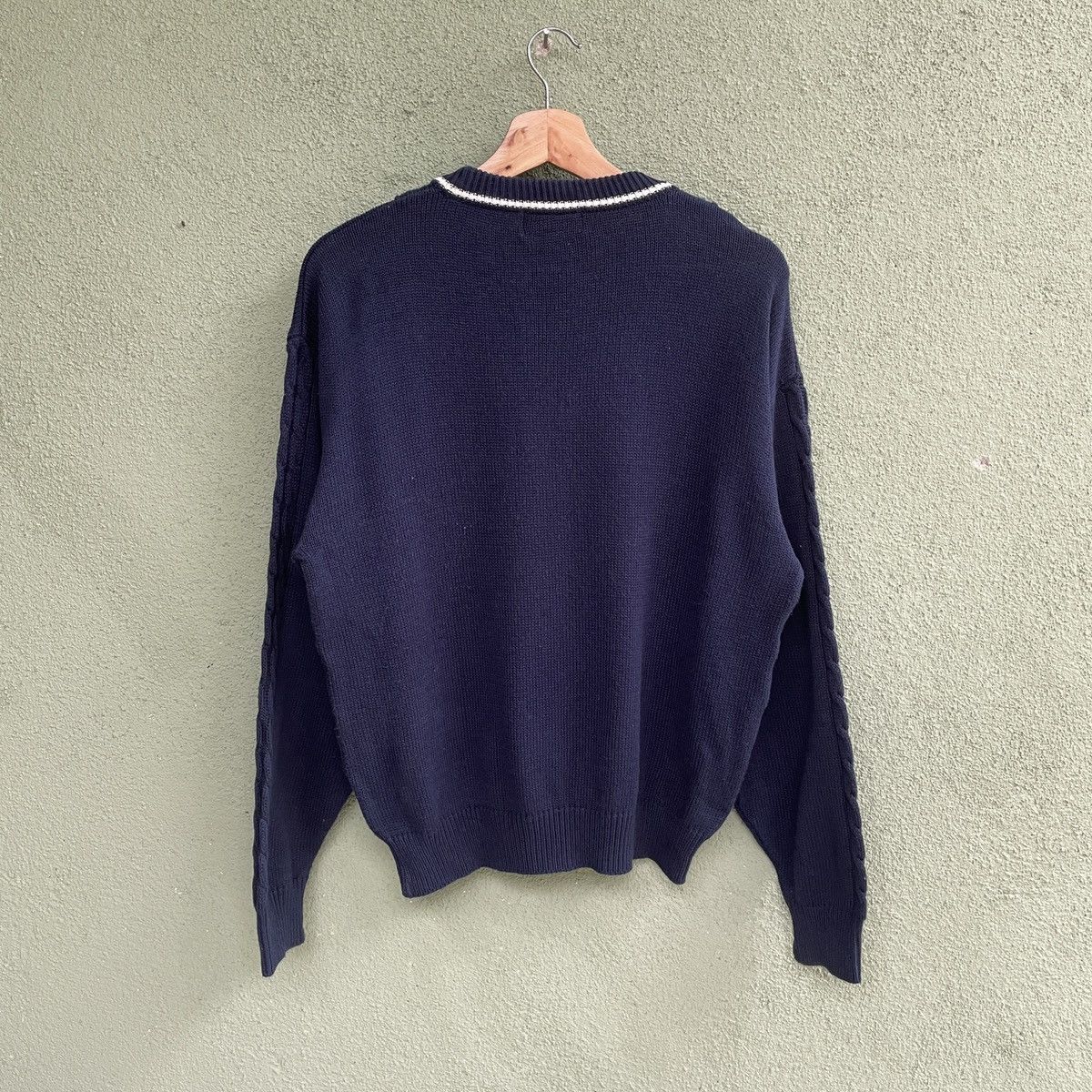 Japanese Brand Vintage Golden Bear V Neck Dark Blue Knitwear Sweater Jumper Size US M / EU 48-50 / 2 - 12 Thumbnail