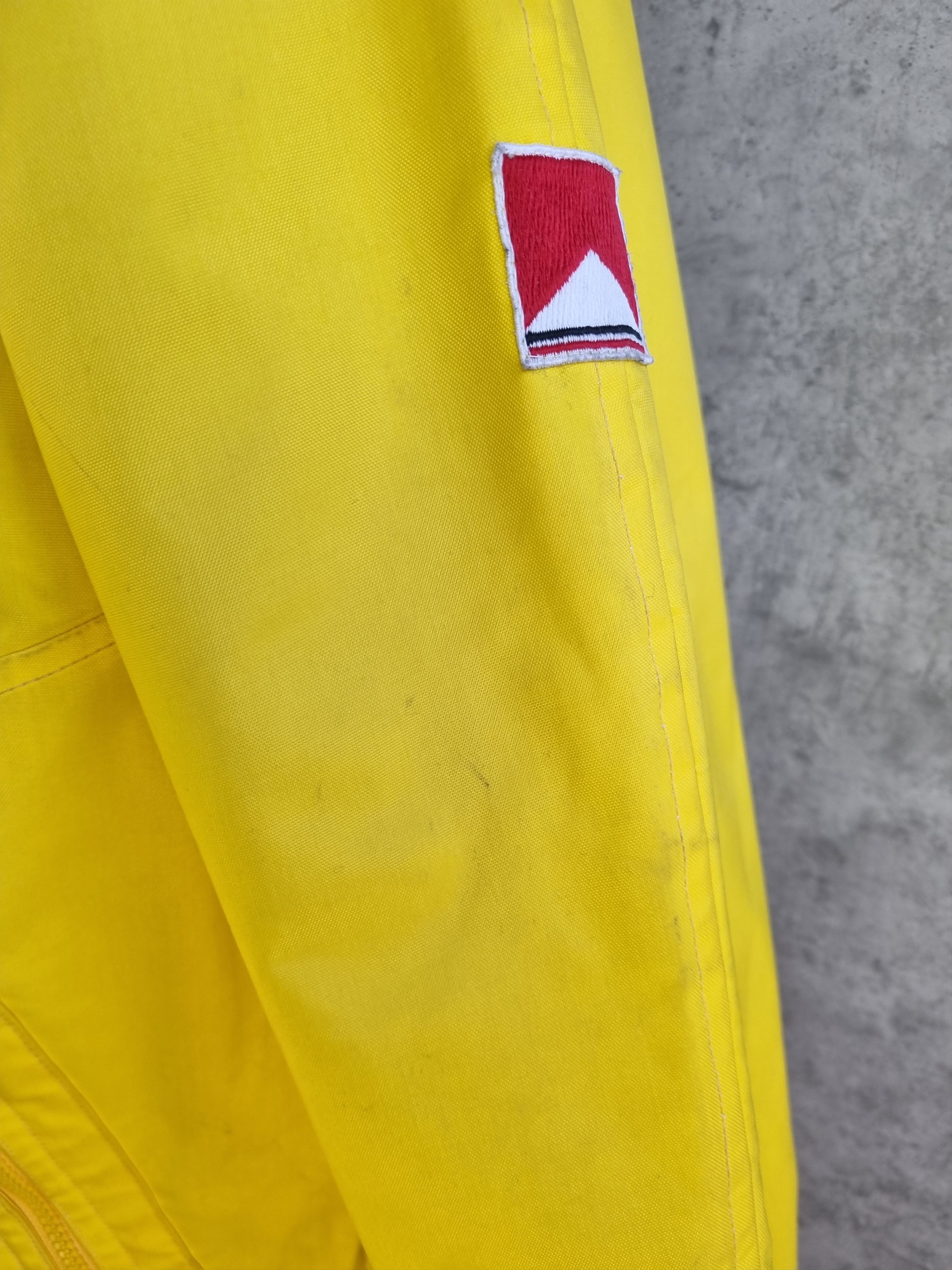 Marlboro 90s Marlboro Italian Nylon Collared Jacket Rare color Size US L / EU 52-54 / 3 - 8 Thumbnail