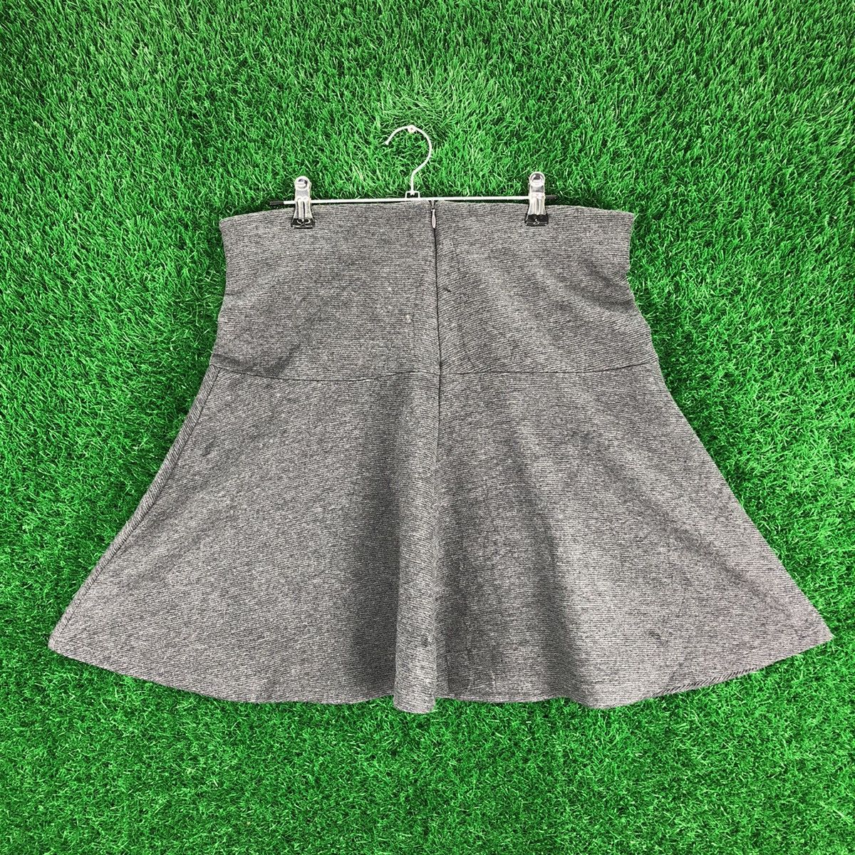 Japanese Brand × Uniqlo Uniqlo Stretchable Mini Skirt For Ladies Size 30" / US 8 / IT 44 - 2 Thumbnail