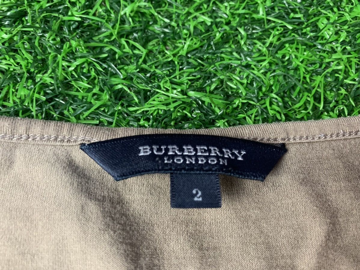 Burberry Burberry’s London Tee Top Women Monogram Size ONE SIZE - 2 Thumbnail