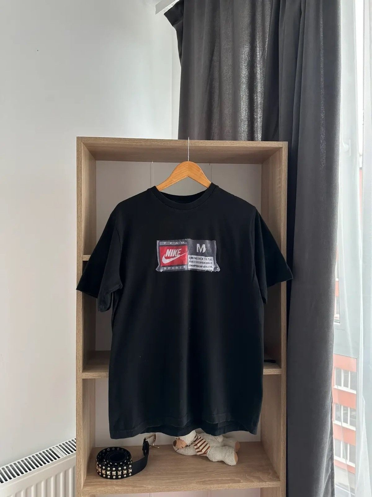 Vintage Nike T-shirt Black Center Logo