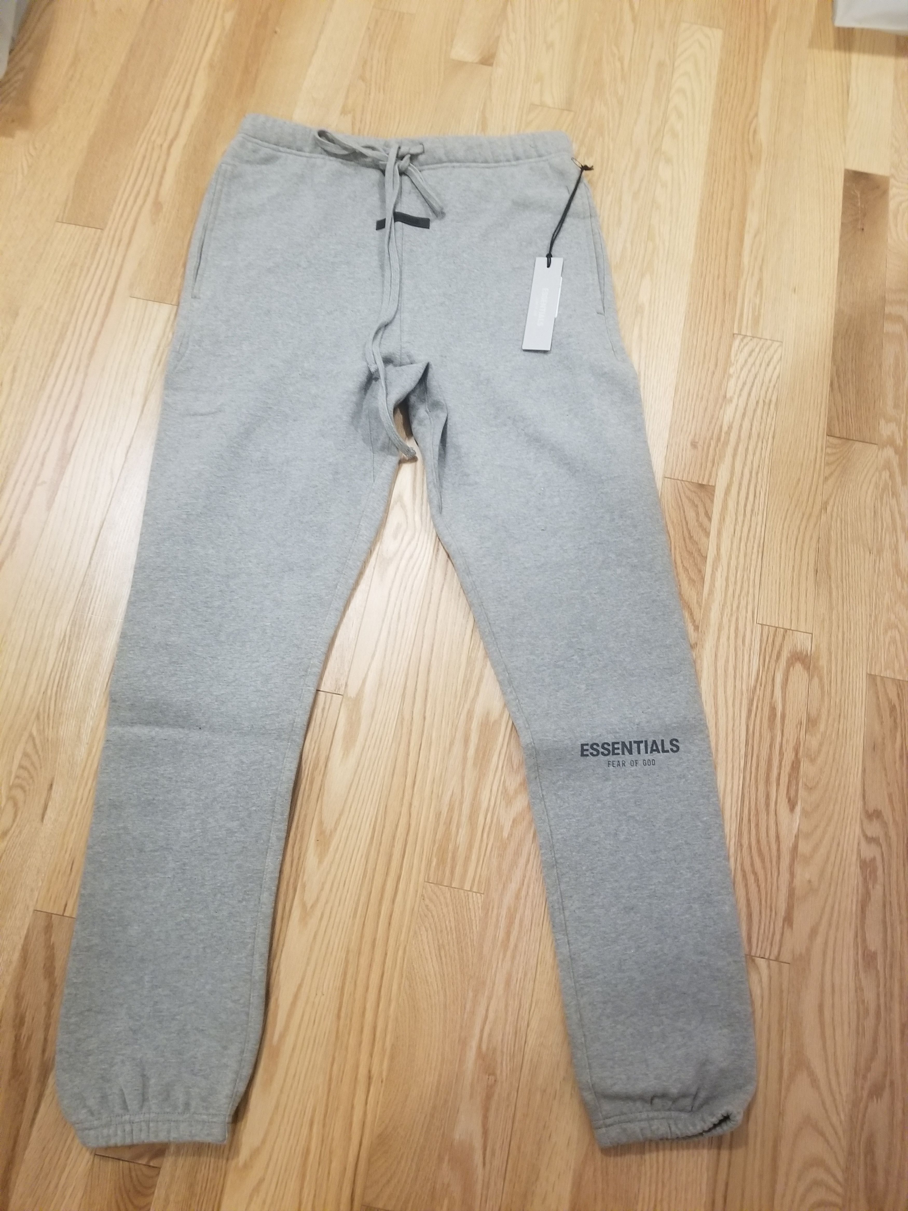 Fear of God Fear of god essentials FW21 grey sweatpants Size US 34 / EU 50 - 1 Thumbnail