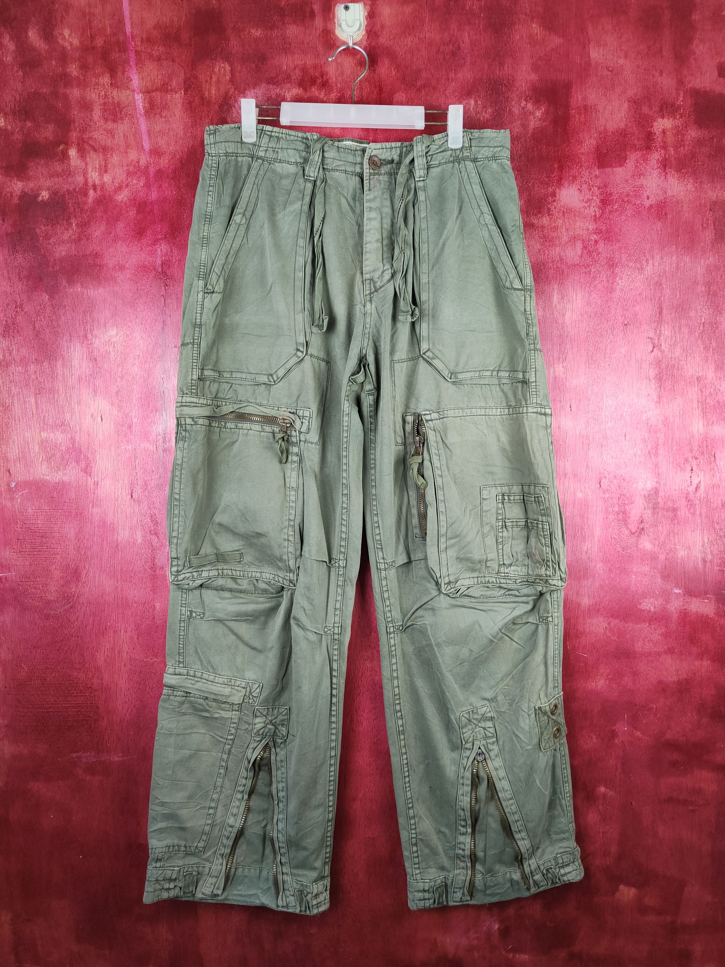 image of Abercrombie Fitch x Hypebeast Abercrombie & Fitch Multipocket Tactical Cargo Pants S790Dl in Green 