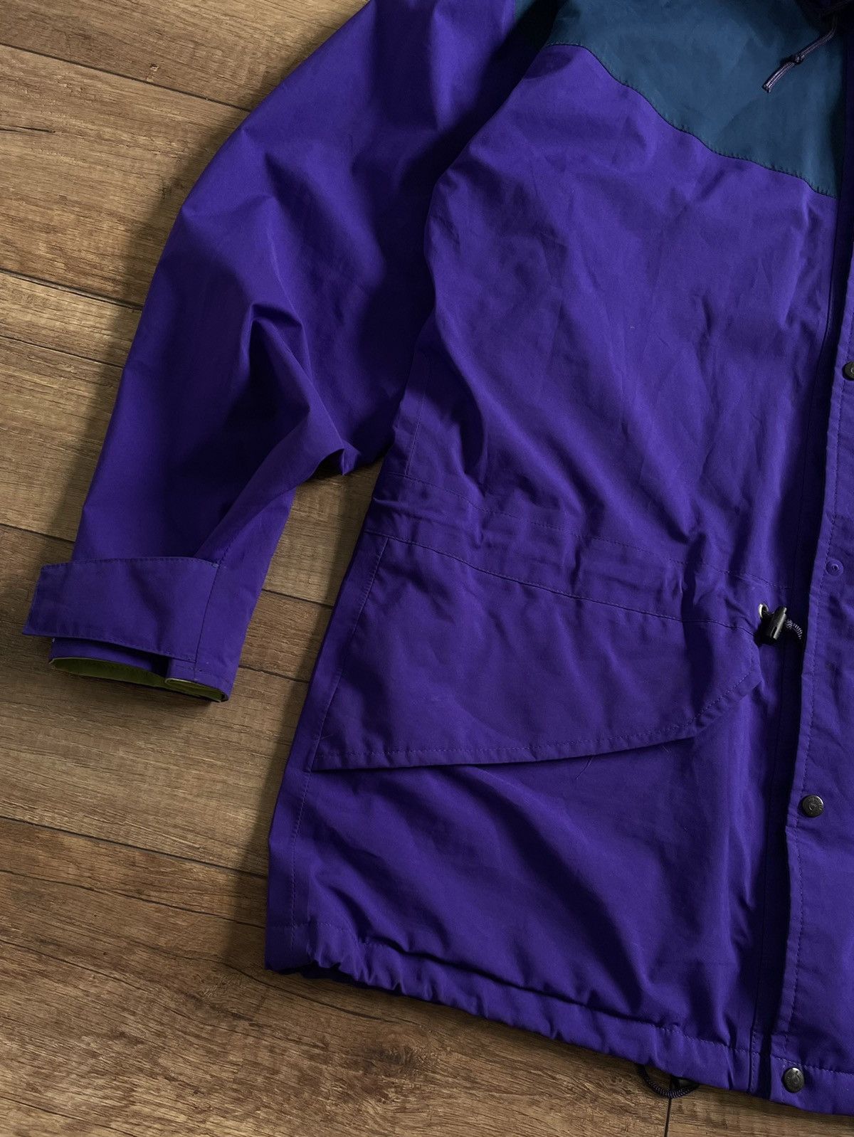 Berghaus Vintage Berghaus Great Britain Hooded GoreTex Jacket Size US L / EU 52-54 / 3 - 4 Thumbnail