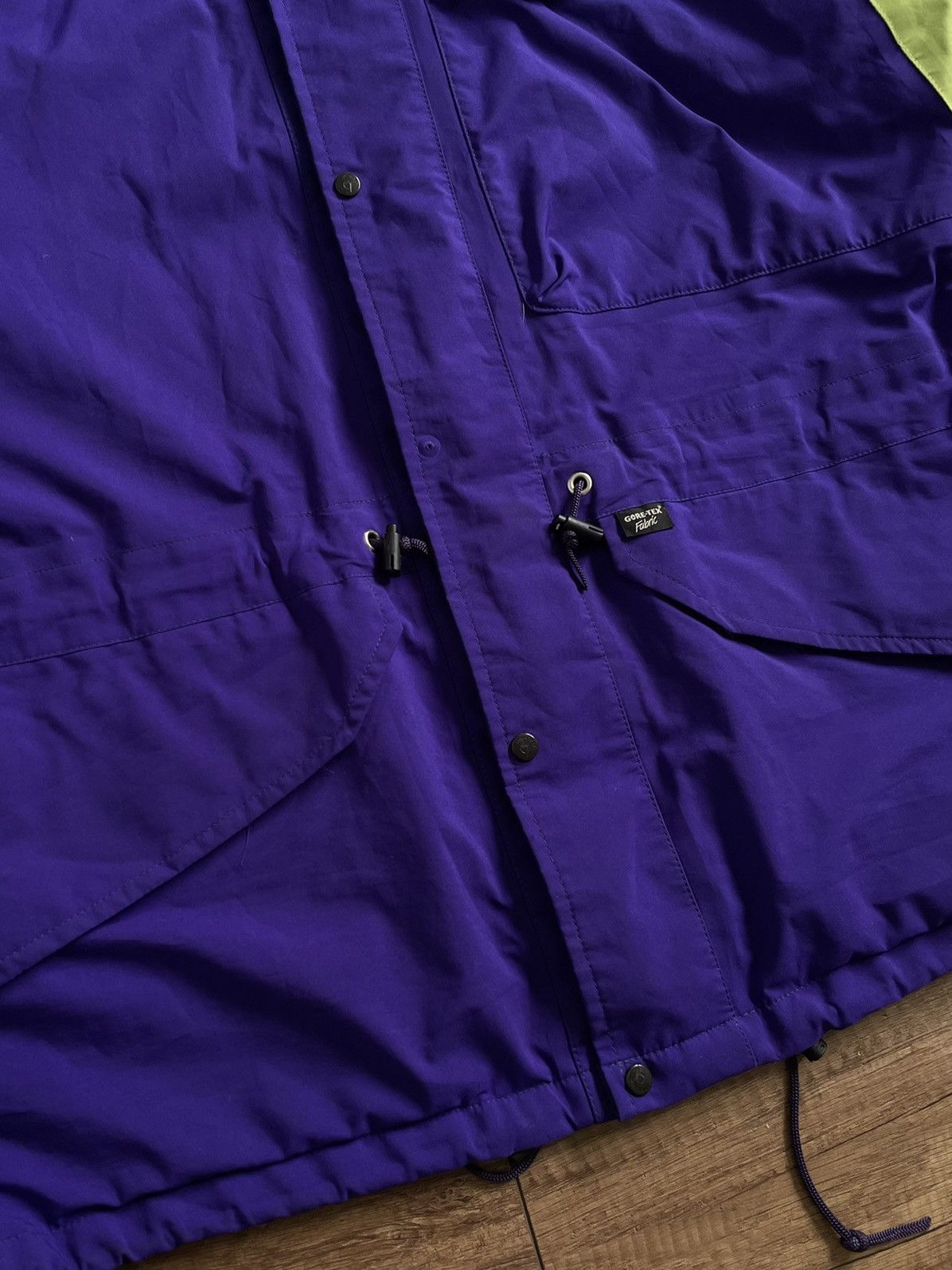 Berghaus Vintage Berghaus Great Britain Hooded GoreTex Jacket Size US L / EU 52-54 / 3 - 6 Thumbnail