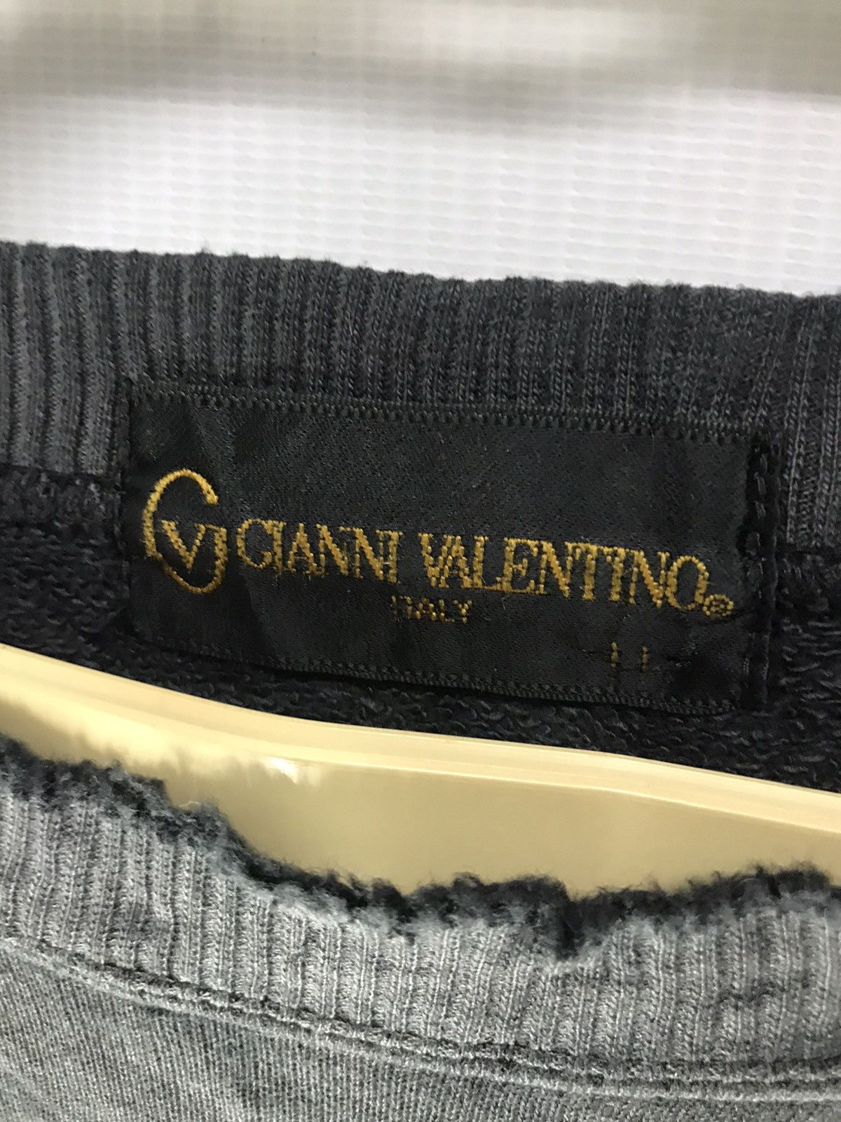 Gianni Valentino × Valentino Gianni Valentino spellout distressed sweatshirt Size US L / EU 52-54 / 3 - 3 Thumbnail