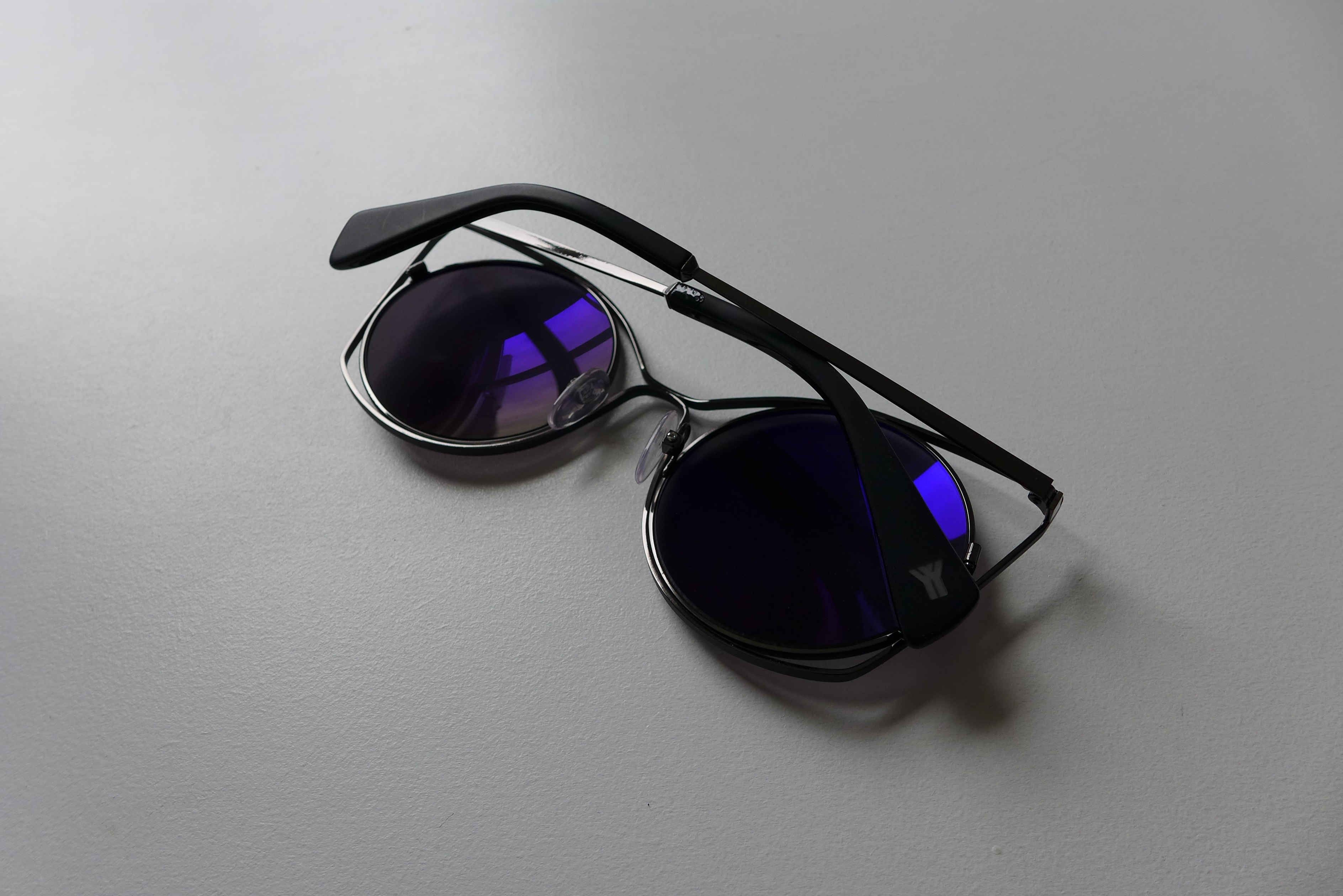Yohji Yamamoto Yohji Yamamoto YY7007 Cat-Eye Sunglasses - Black Size ONE SIZE - 3 Thumbnail