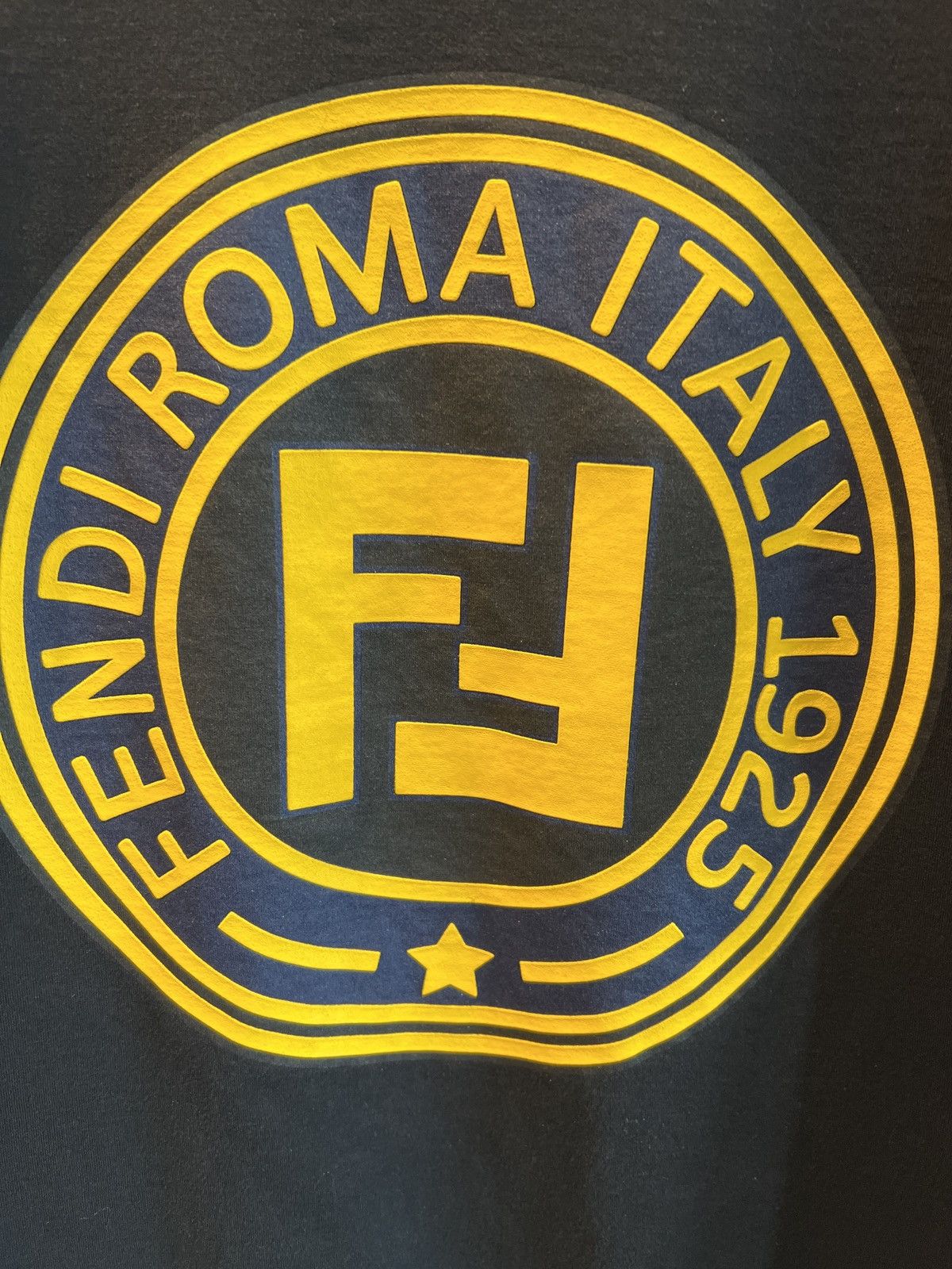 Fendi Fendi Mens T Shirt Large Black Gold Raised FF Circle Logo Size US L / EU 52-54 / 3 - 5 Thumbnail