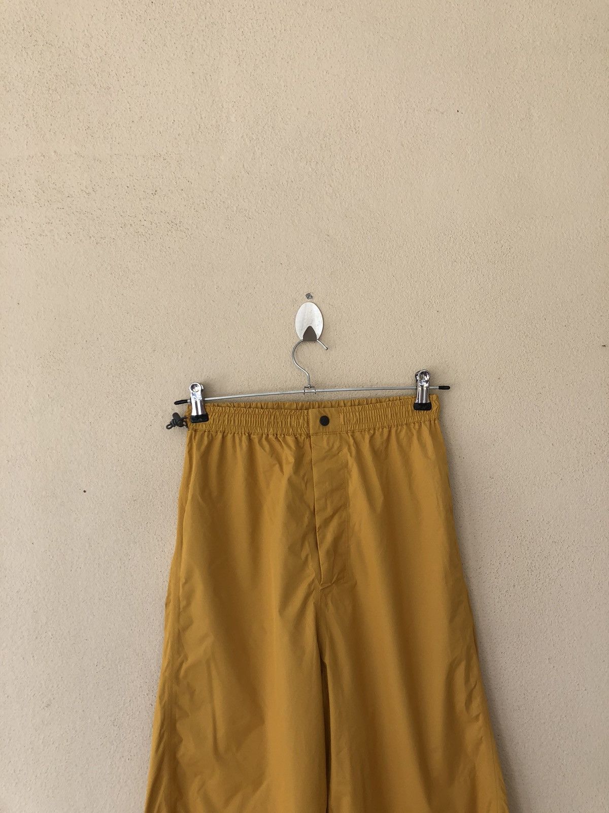 The North Face The North Face Yellow Track Pant Size M Size US 32 / EU 48 - 5 Thumbnail