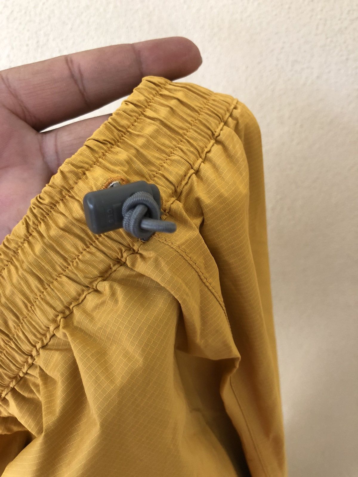 The North Face The North Face Yellow Track Pant Size M Size US 32 / EU 48 - 12 Thumbnail
