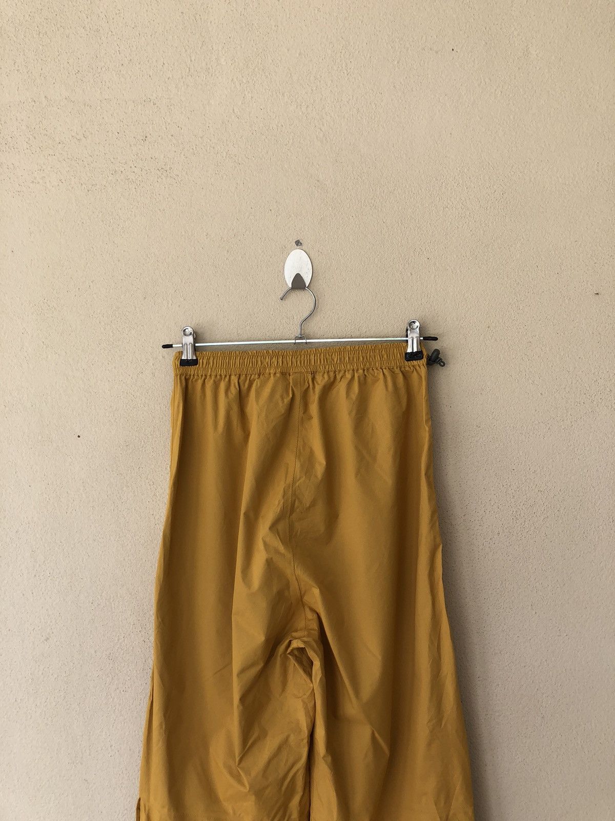 The North Face The North Face Yellow Track Pant Size M Size US 32 / EU 48 - 8 Thumbnail