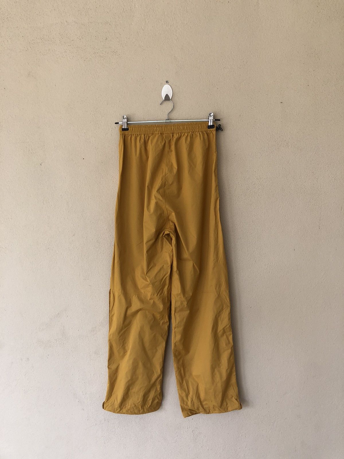 The North Face The North Face Yellow Track Pant Size M Size US 32 / EU 48 - 3 Thumbnail