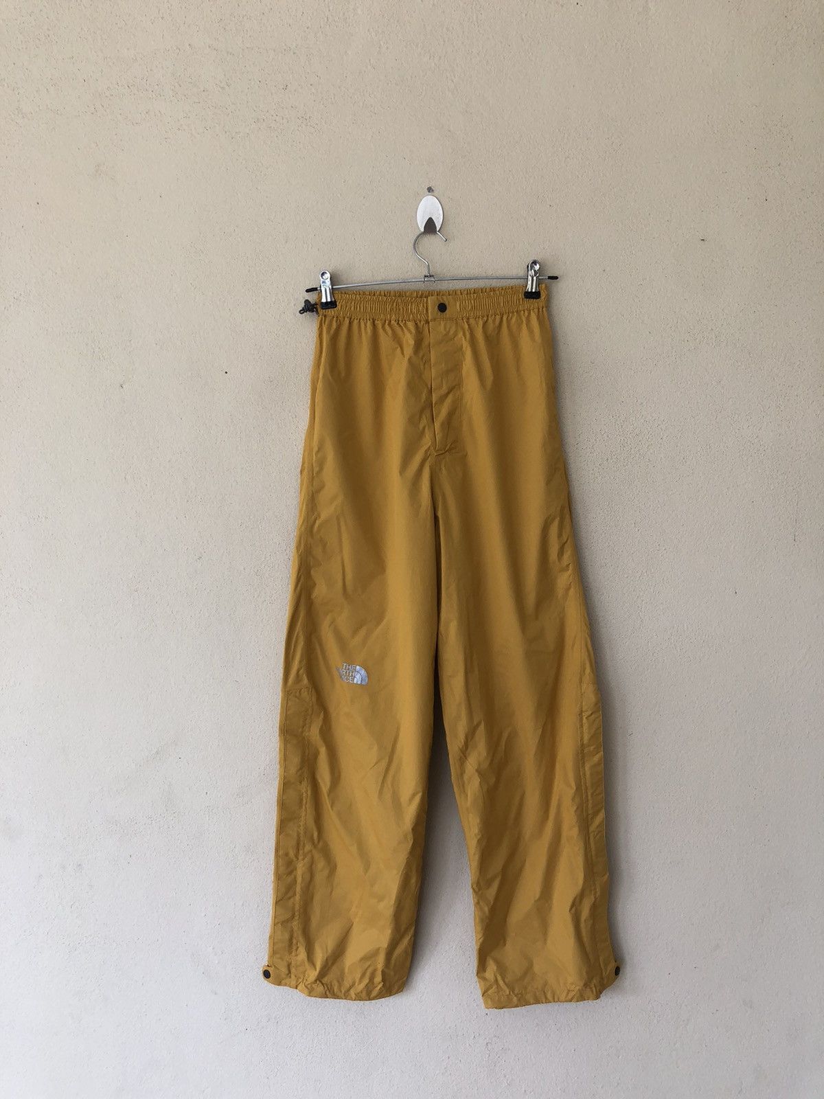 The North Face The North Face Yellow Track Pant Size M Size US 32 / EU 48 - 1 Thumbnail