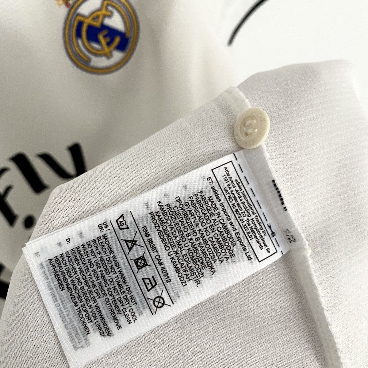 Adidas 2018 2019 Real Madrid Spain Adidas Home Soccer Jersey Size US S / EU 44-46 / 1 - 6 Thumbnail