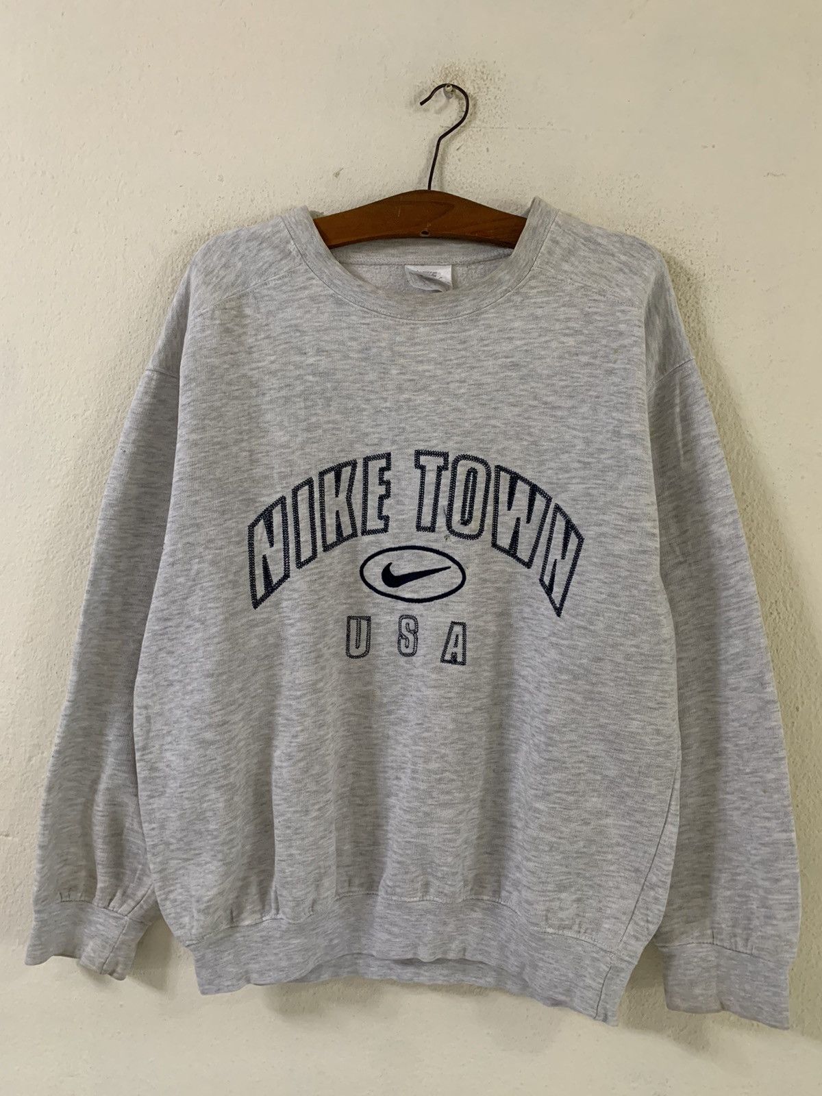 Nike Vintage Nike Town Sweatshirt Size US M / EU 48-50 / 2 - 1 Thumbnail
