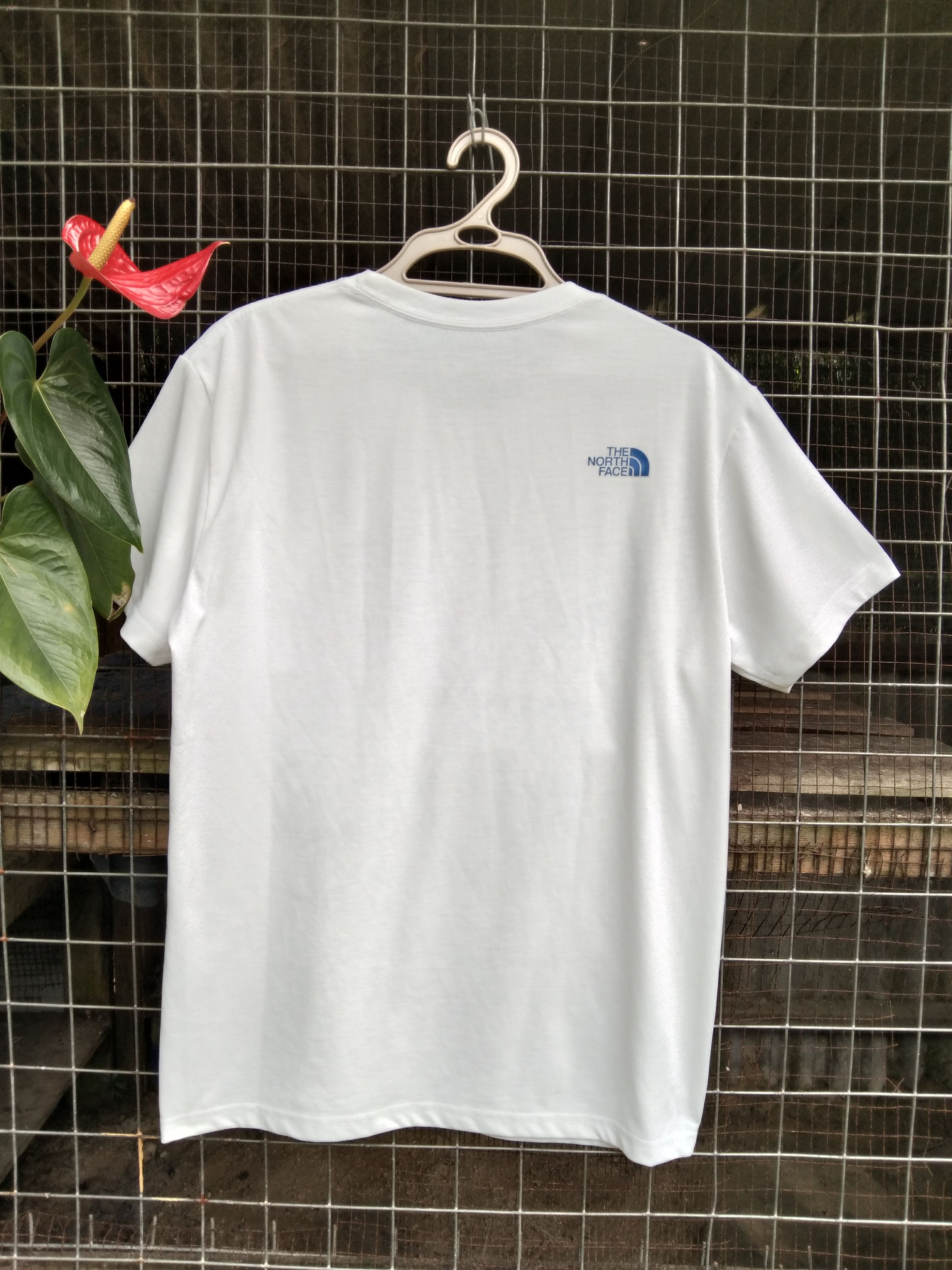 The North Face THE NORTH FACE T-SHIRT Size US L / EU 52-54 / 3 - 4 Thumbnail