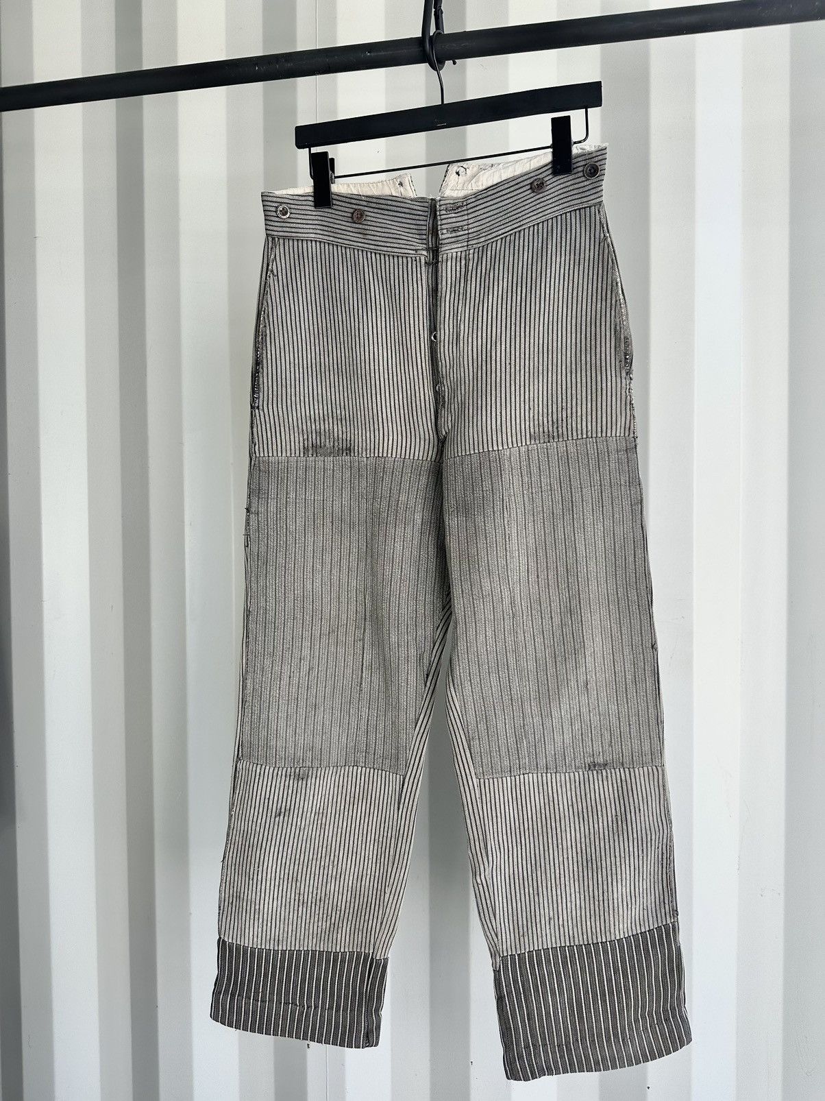 image of Vintage 20’S French Workwear Chore Pants in Grey, Men's (Size 31)