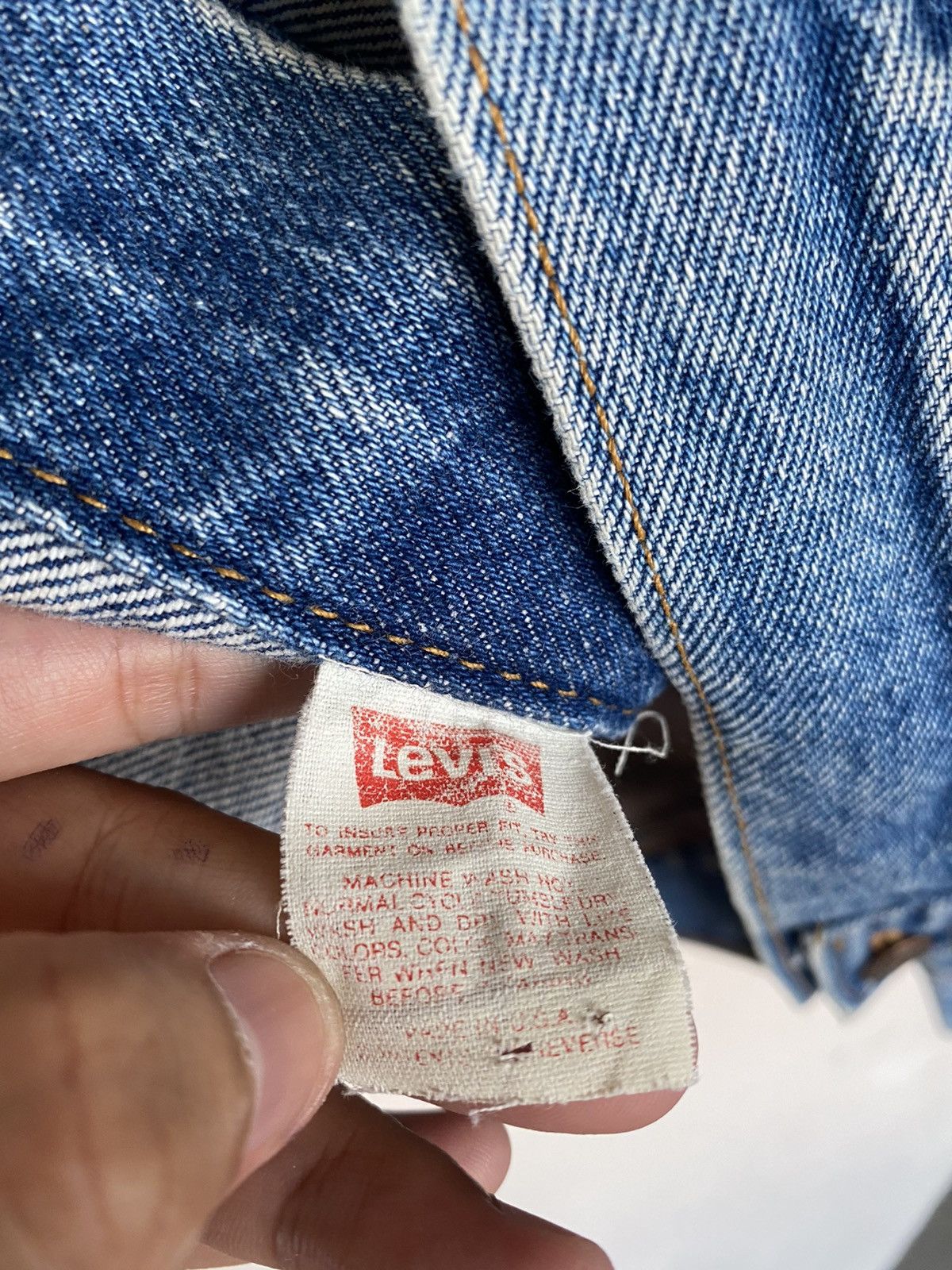 Levi's Vintage 90s Levis Faded Wash Trucker Jacket Denim Size US XL / EU 56 / 4 - 6 Thumbnail