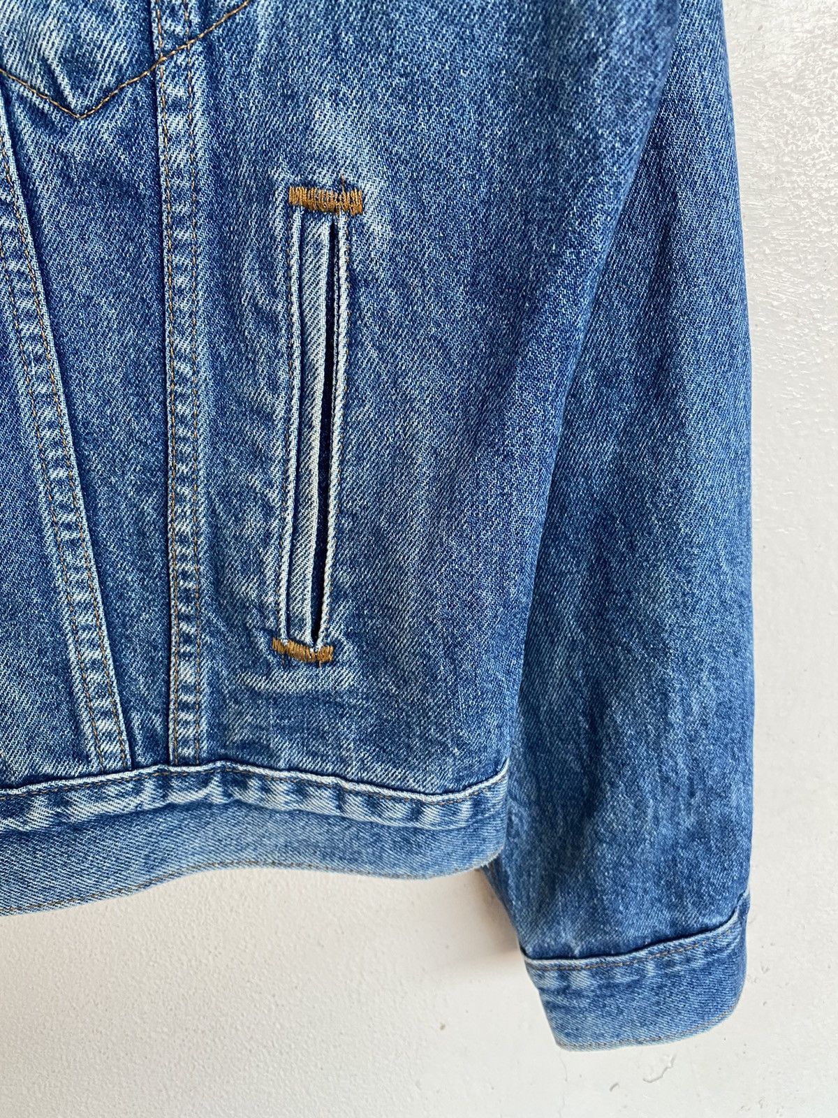 Levi's Vintage 90s Levis Faded Wash Trucker Jacket Denim Size US XL / EU 56 / 4 - 10 Thumbnail