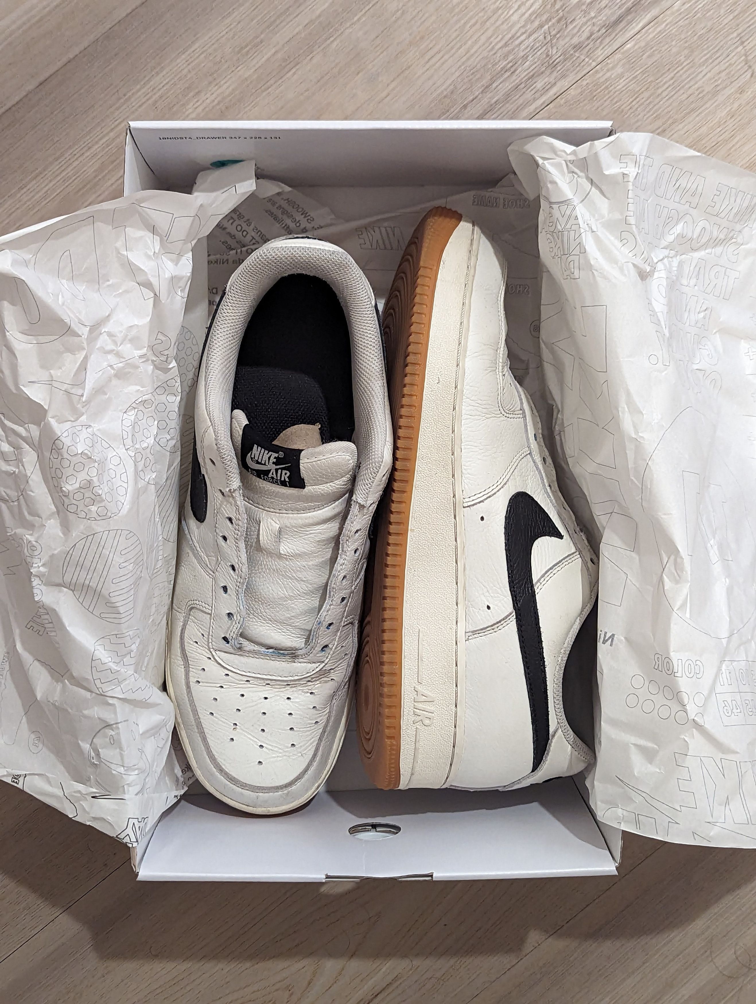 inside af1 sole